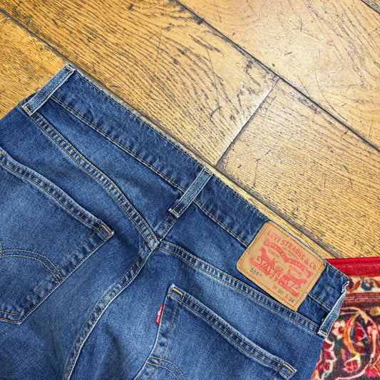 Vintage Levis 514 Slim Blue Denim Shorts - 32