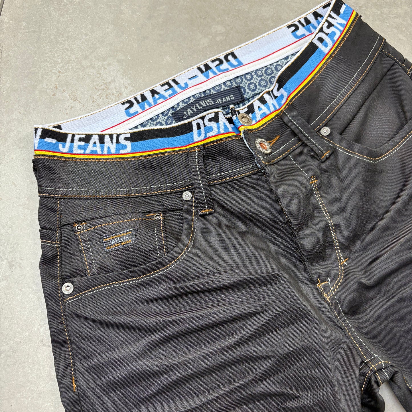 Vintage Embroidered Hip Hop Black Shorts Jorts - 33
