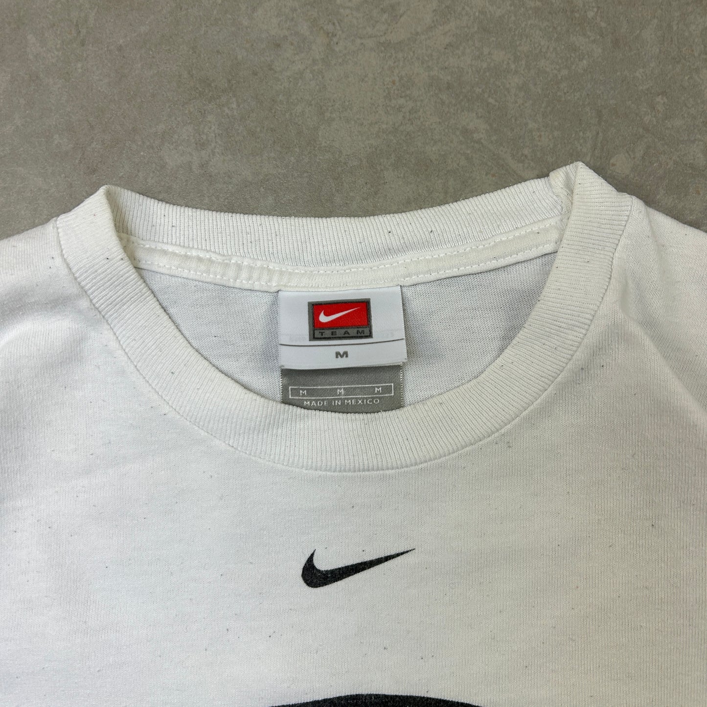 Vintage Nike Centre Swoosh White Graphic T-Shirt - M