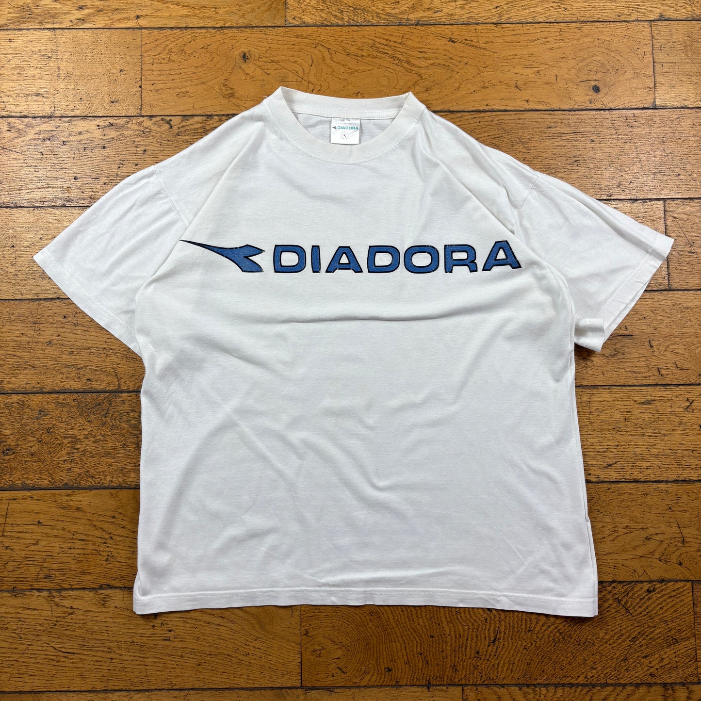 Vintage Diadora White Graphic T-Shirt - L