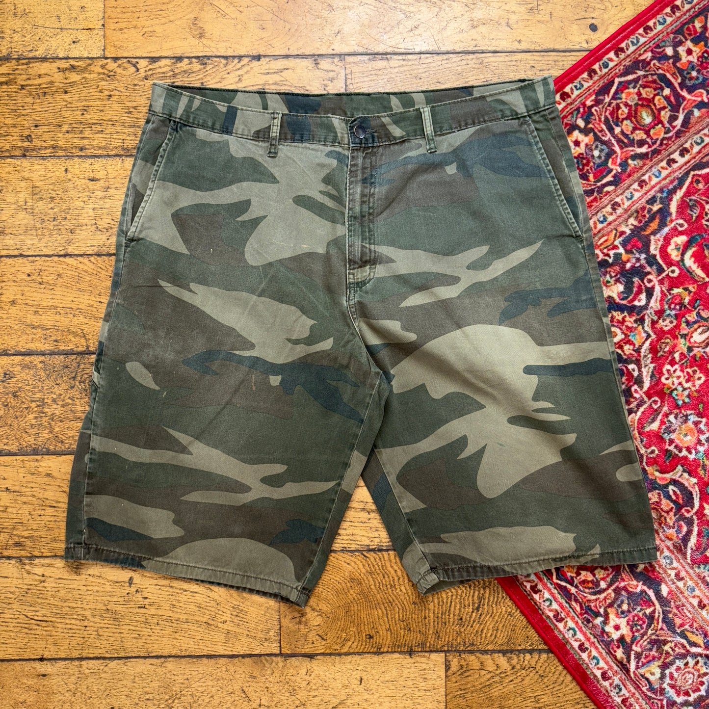 Vintage Dickies Green Camo Workwear Carpenter Baggy Shorts - 40