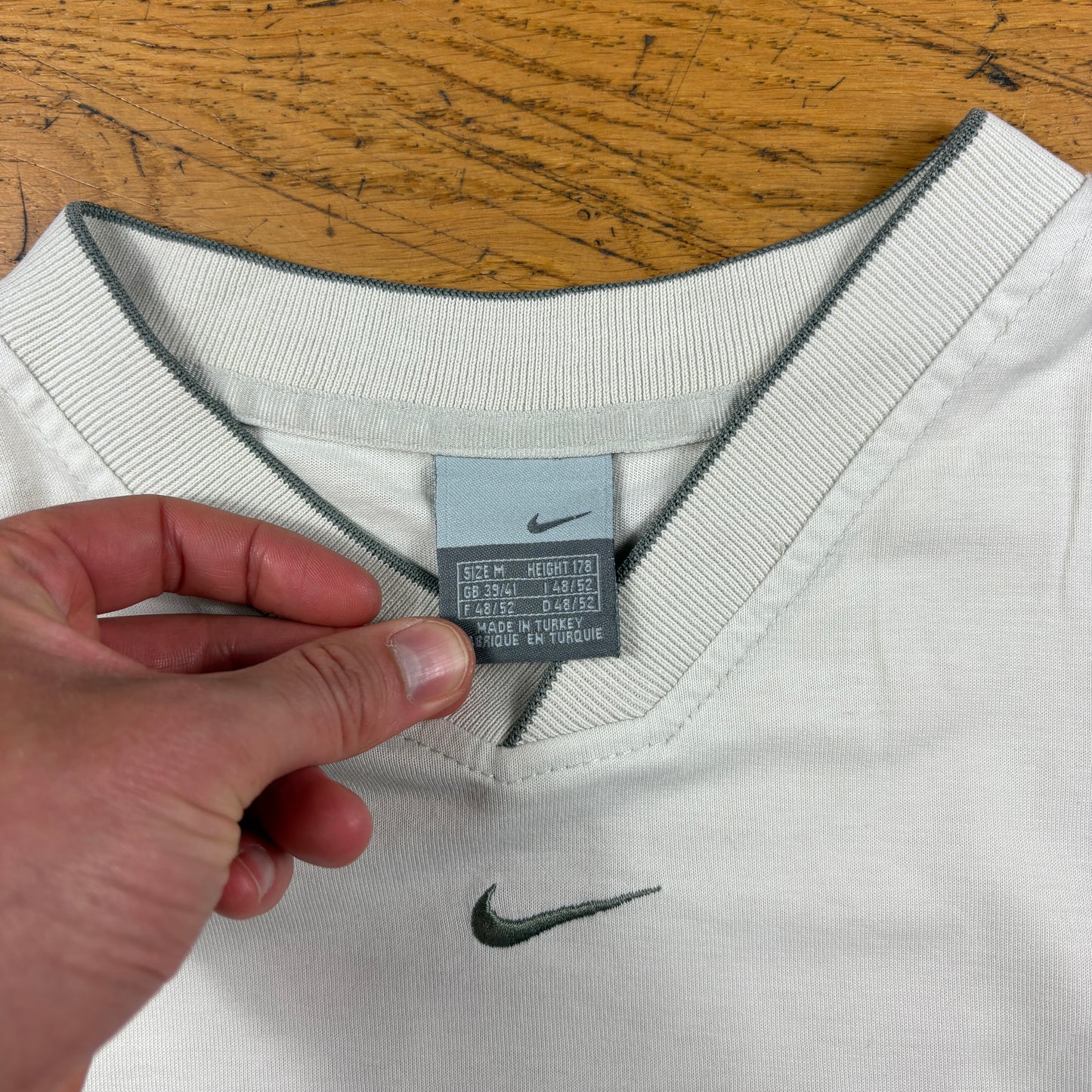 Vintage Nike Centre Swoosh Embroidered White T-Shirt - M