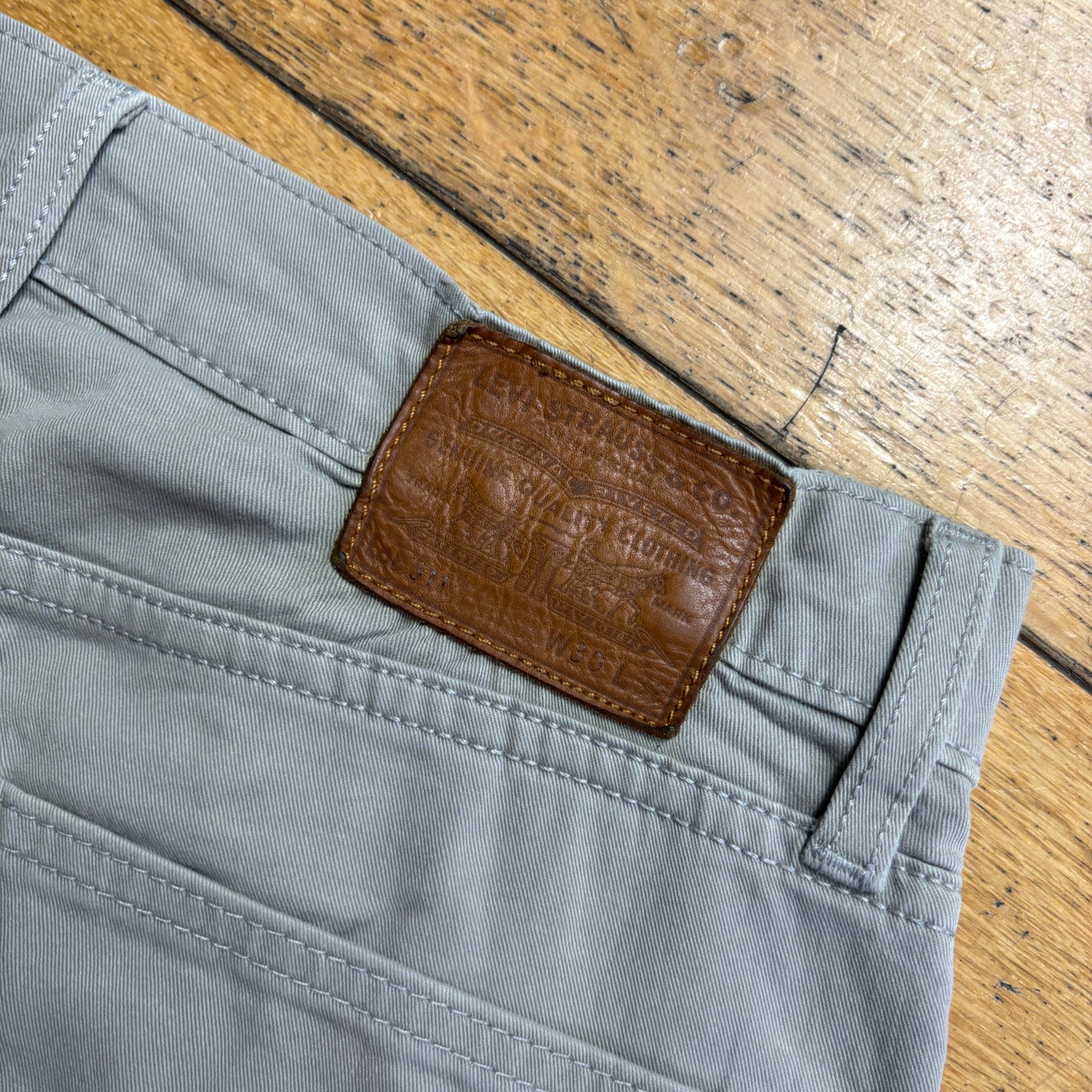 Vintage Levis 511 Slim Light Grey Brown Chino Trousers - 32