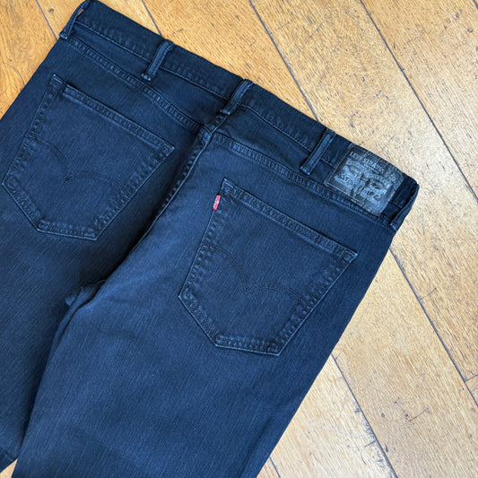 Vintage Levis Straight Black Denim Jeans - 40