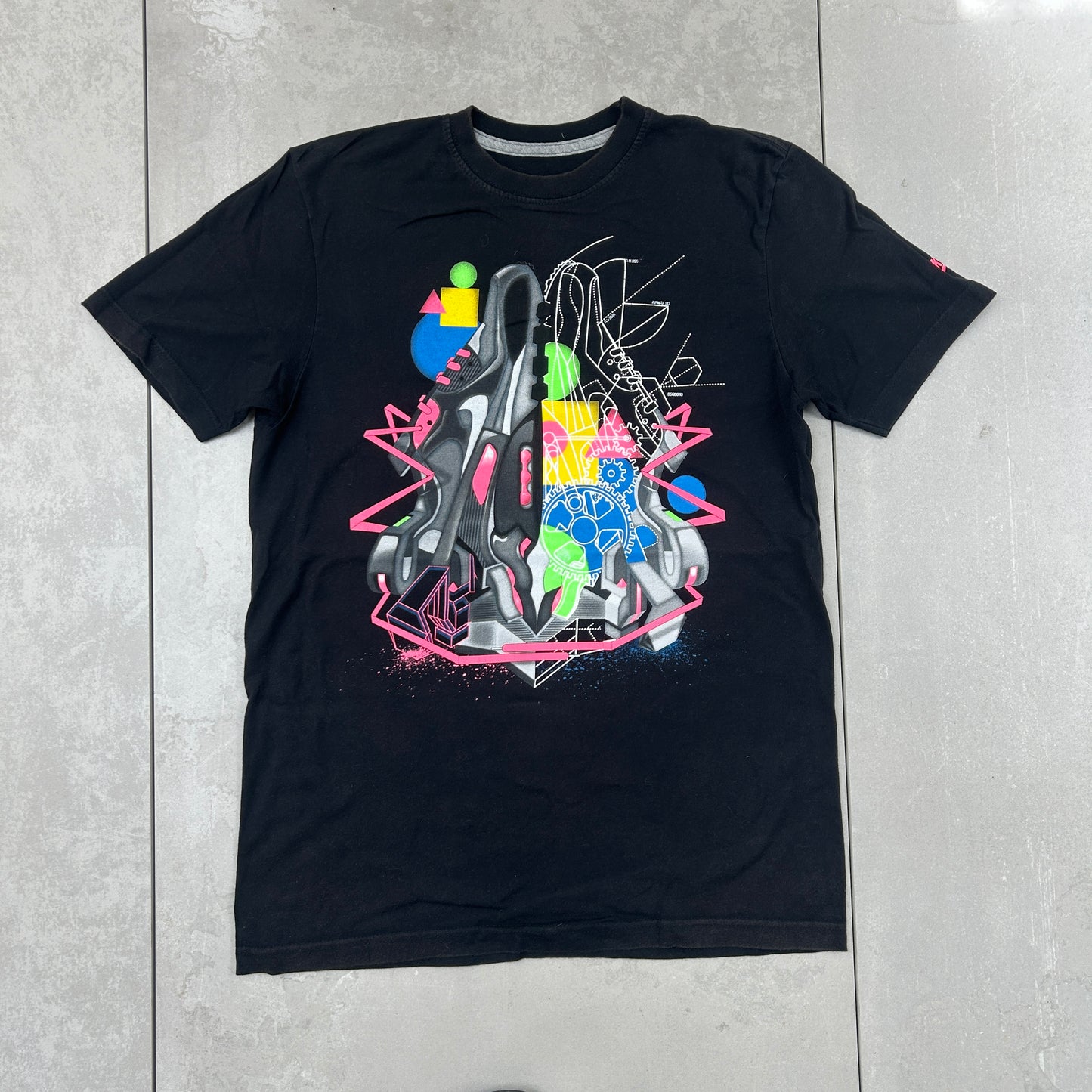 Vintage Nike Air Max Black Graphic T-Shirt - S