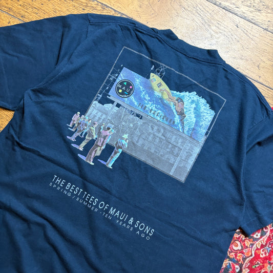 Vintage Maui and Sons Black Surfwear Graphic T-Shirt - M
