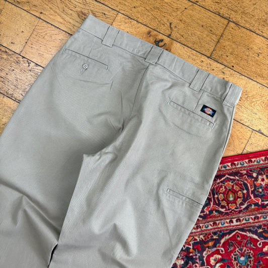Vintage Dickies 874 Cream Baggy Skate Chino Trousers - 38