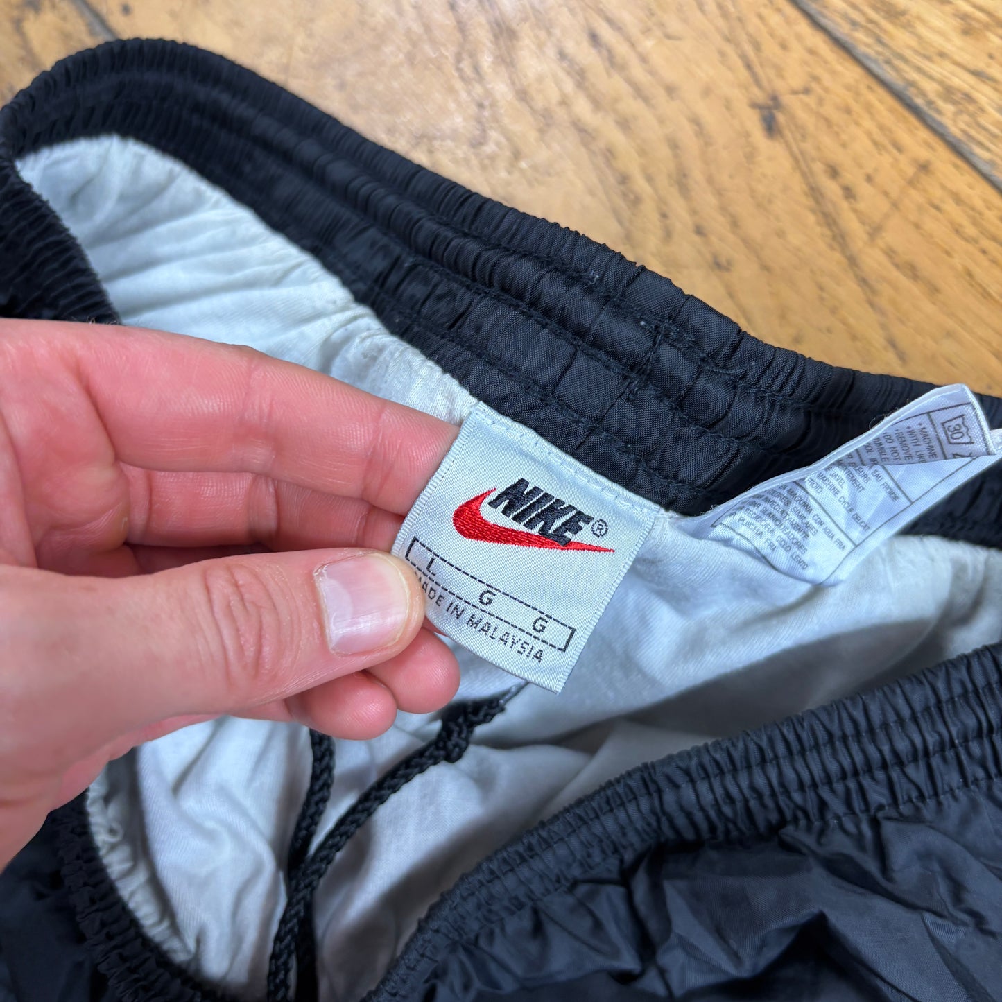 Vintage Nike Black Baggy Tracksuit Sweatpants Track Pants Bottoms - L