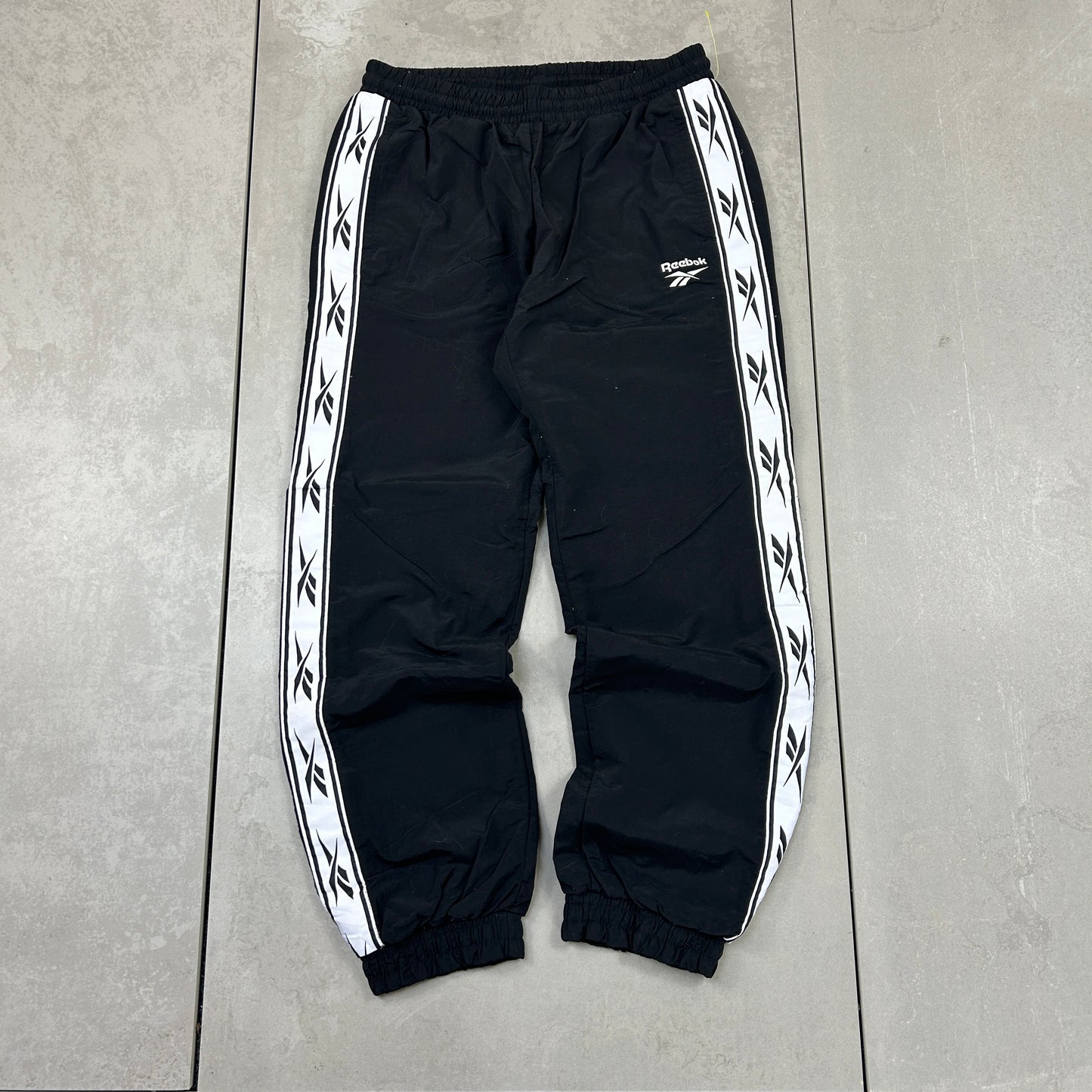 Vintage Reebok Black Baggy Tracksuit Sweatpants Track Pants Bottoms - S