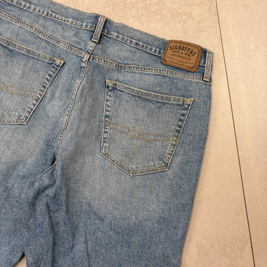 Vintage Levis Baggy Blue Denim Shorts - 36