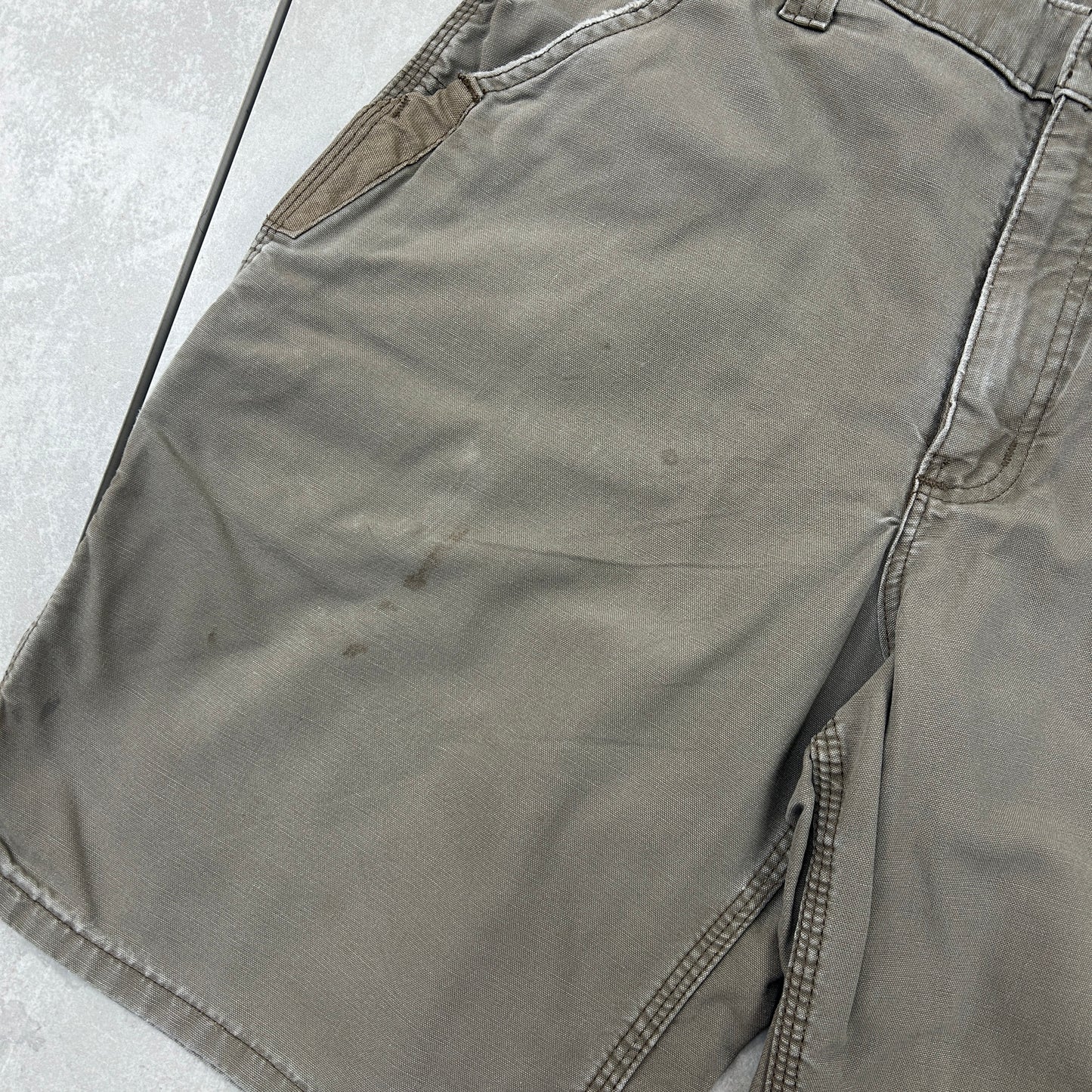 Vintage Carhartt Workwear Baggy Carpenter Green Khaki Shorts - 34
