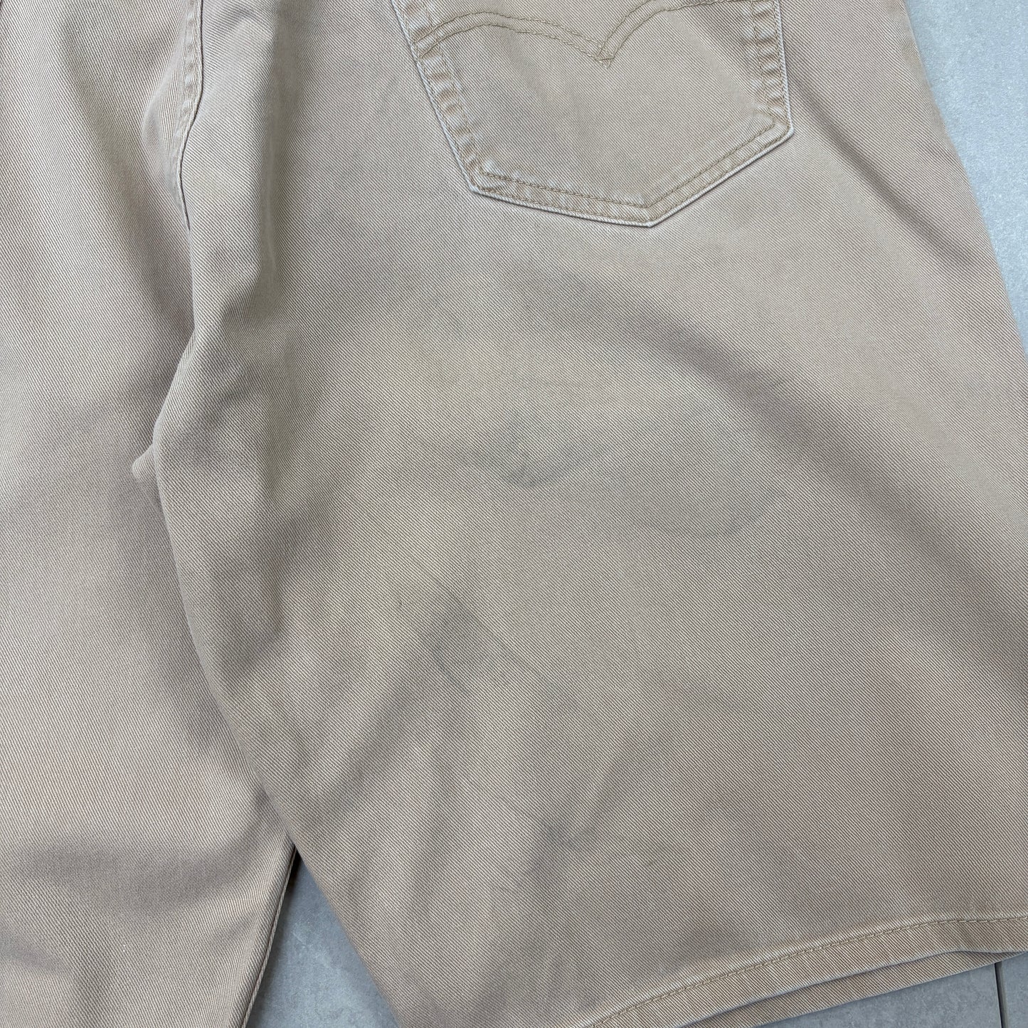 Vintage Levis 569 Baggy Cream Denim Shorts - 38