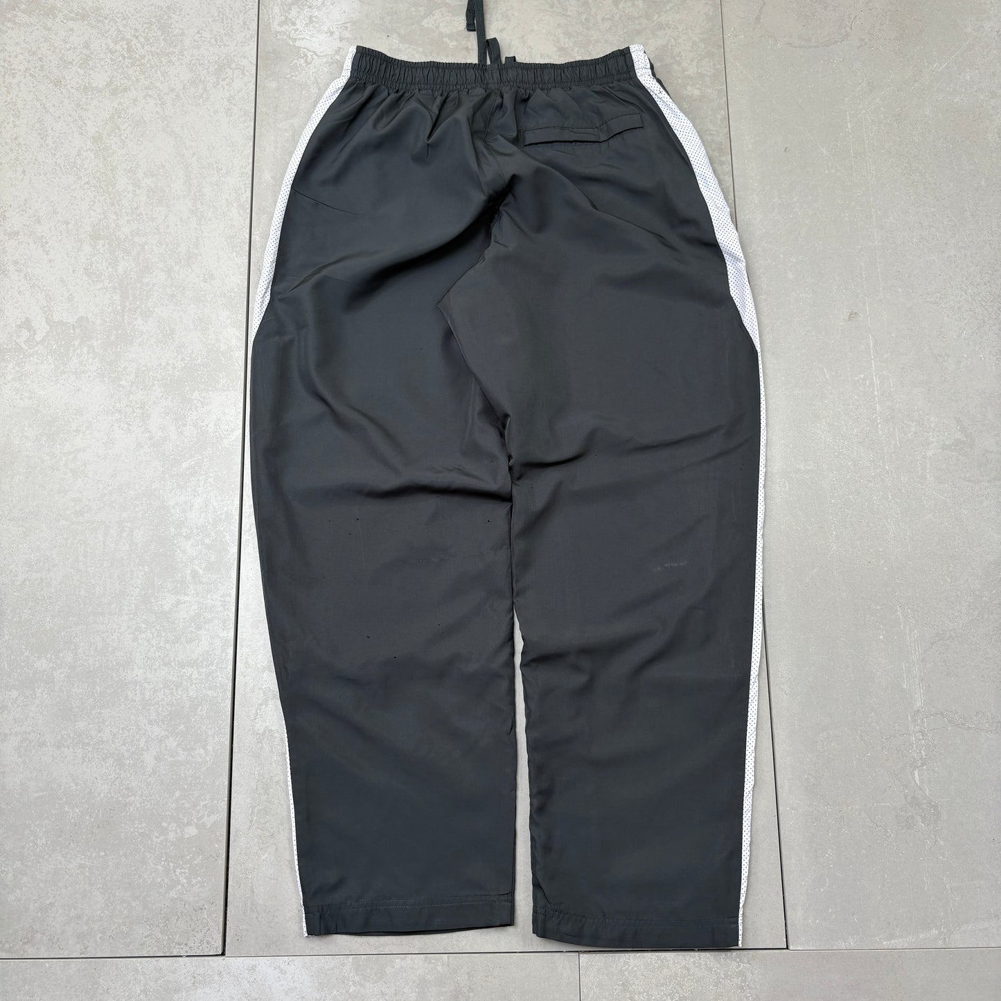 Vintage Nike Grey Baggy Tracksuit Sweatpants Track Pants Bottoms - M