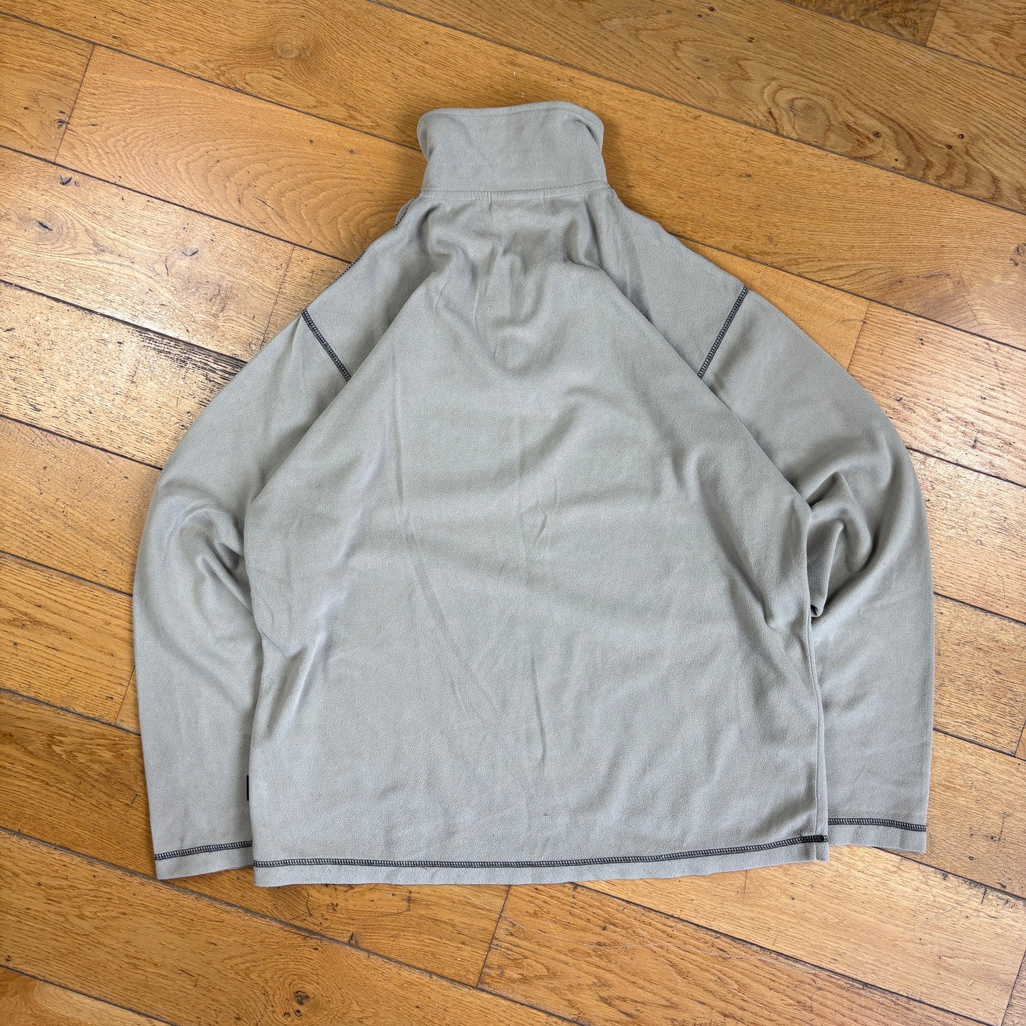 Vintage Asics Embroidered Green Cream Fleece Sweatshirt - M
