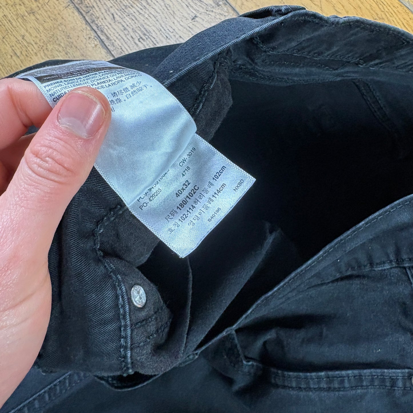 Vintage Levis Athletic Straight Black Denim Jeans - 40