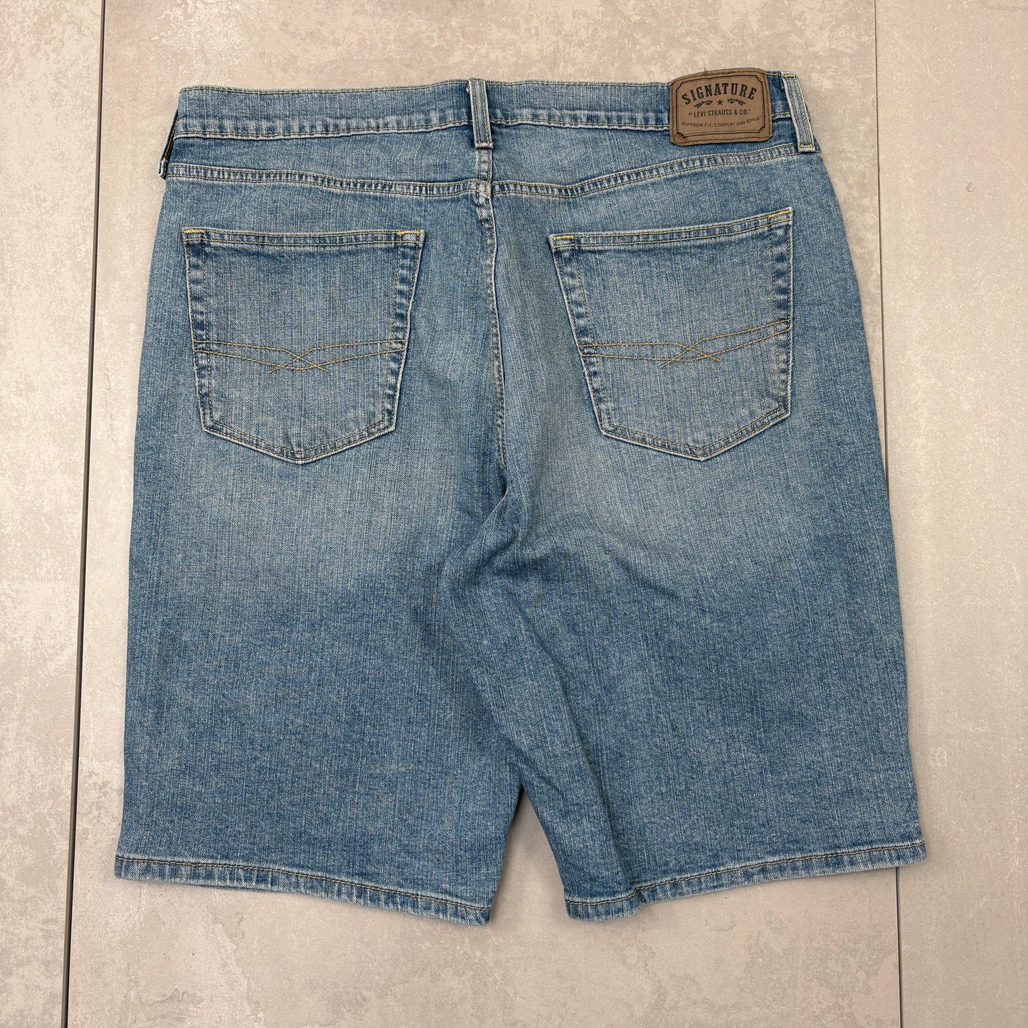 Vintage Levis Baggy Blue Denim Shorts - 36
