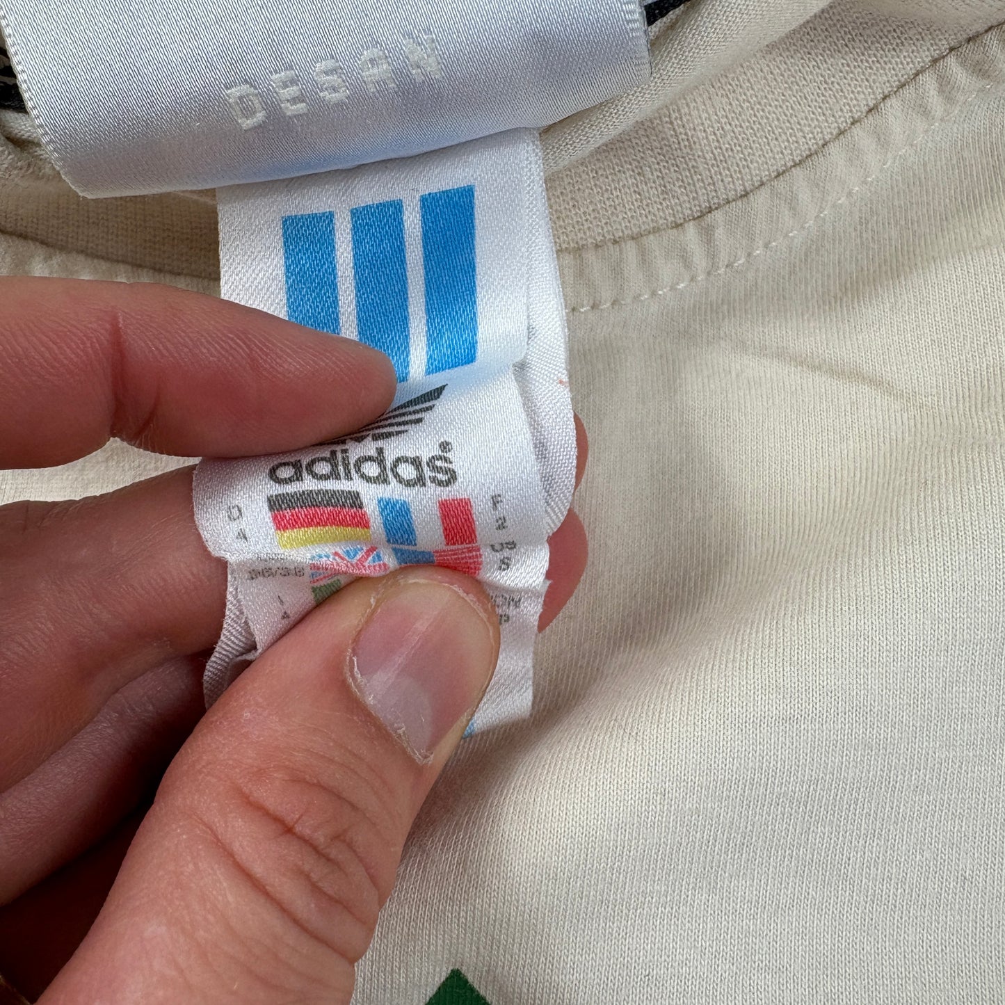 Vintage 90s Adidas Originals Cream Graphic T-Shirt - S