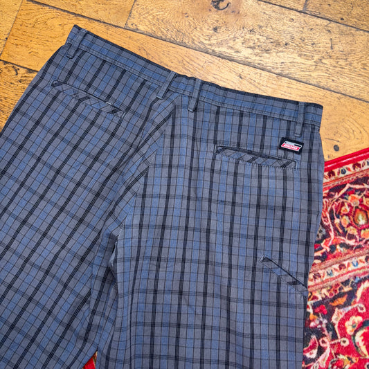 Vintage Dickies Grey Blue Check Plaid Workwear Carpenter Baggy Shorts - 38