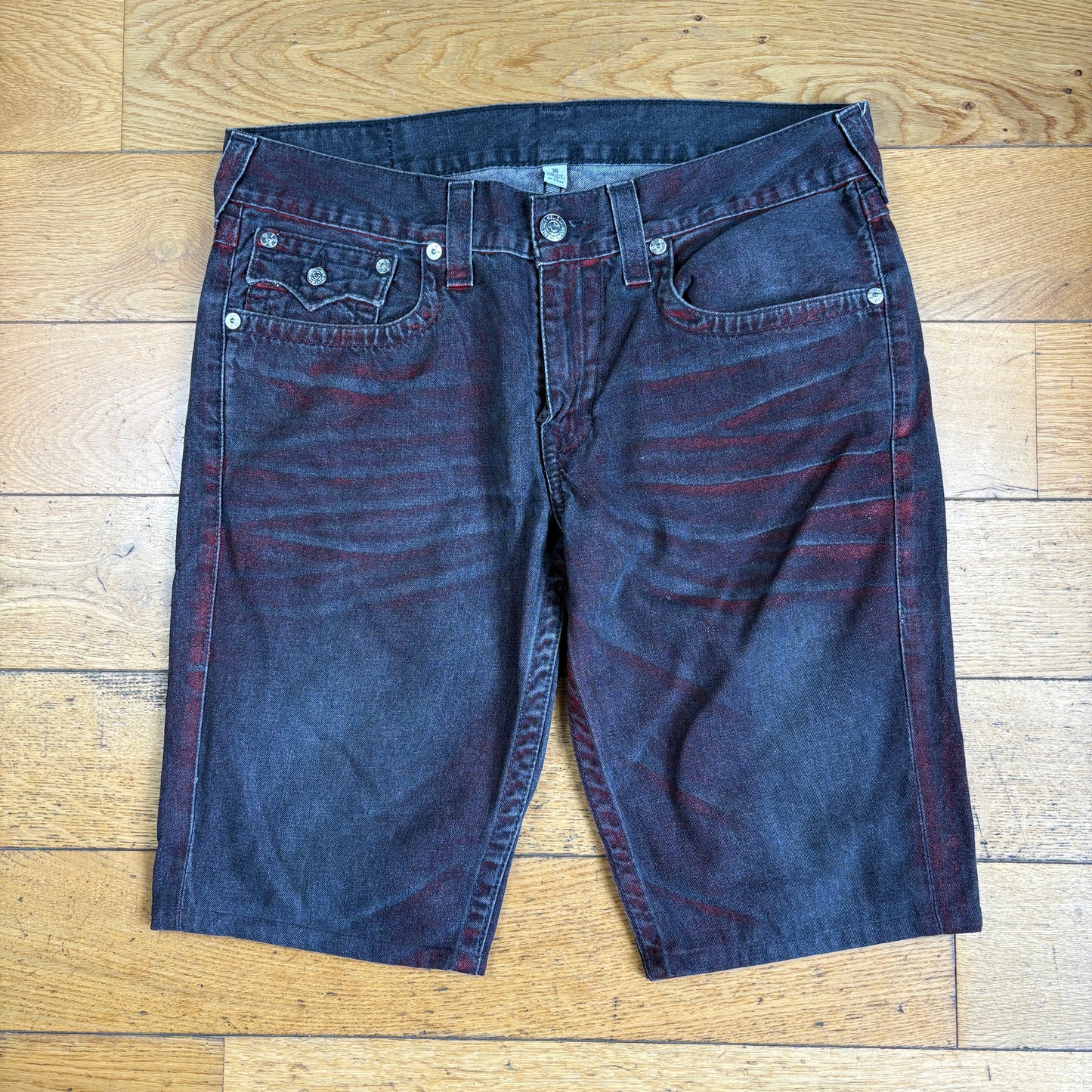 Vintage True Religion Black and Red Embroidered Y2K Shorts Jorts - 36