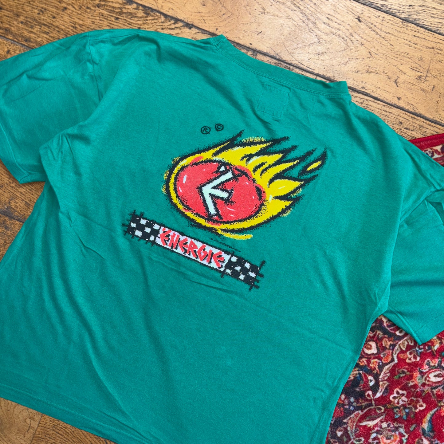 Vintage 90s Energie Skate Green Boxy Graphic T-Shirt - M