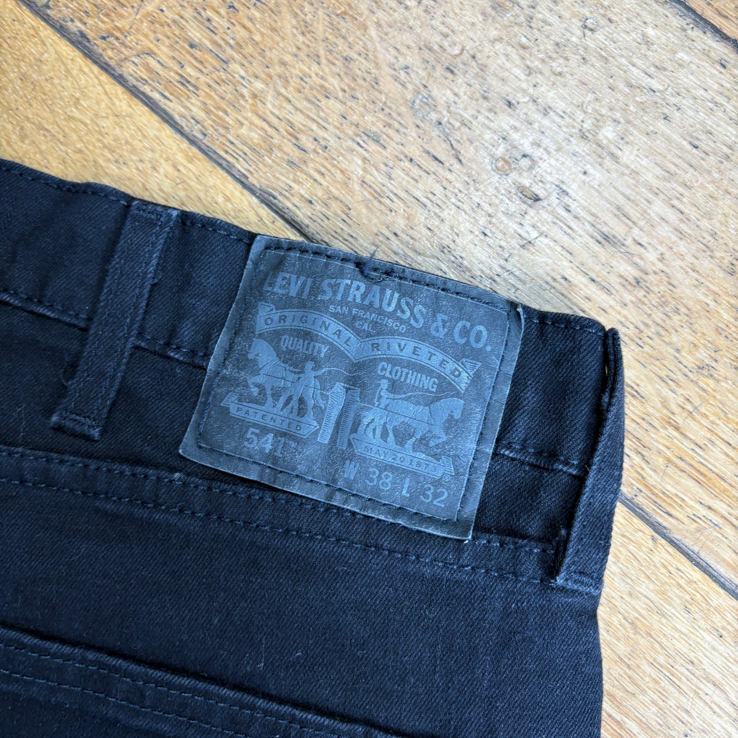 Vintage Levis 541 Straight Black Denim Jeans - 38