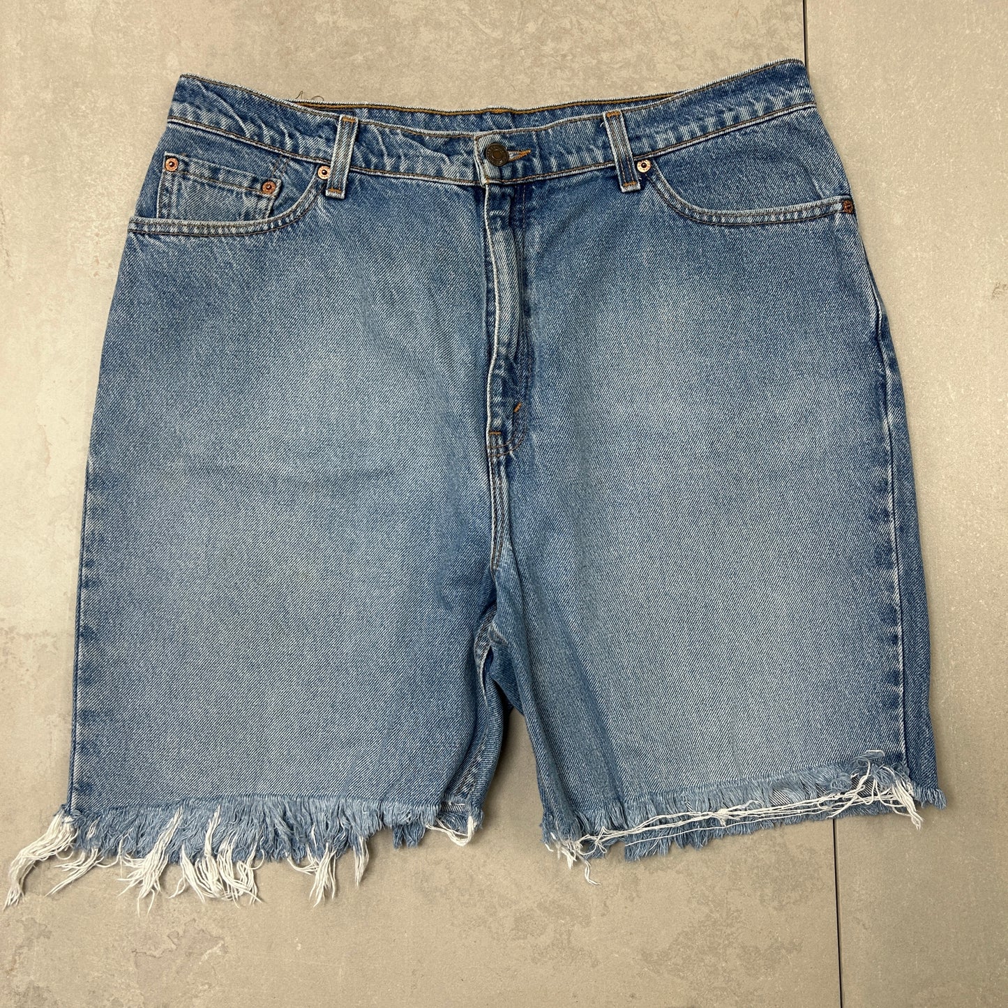 Vintage Levis 550 Baggy Blue Denim Shorts - 36