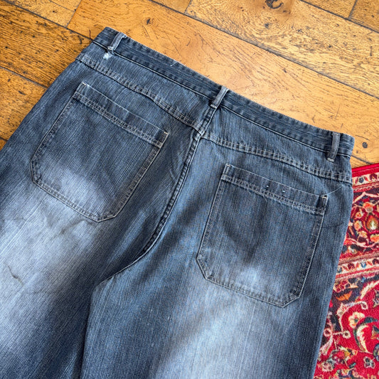 Vintage Hip Hop Grey Y2K Baggy Shorts Jorts - 42