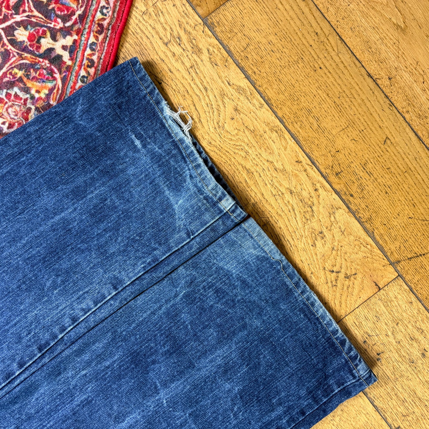 Vintage Blue Skull Embroidered Y2K Hip Hop Baggy Jeans - 36