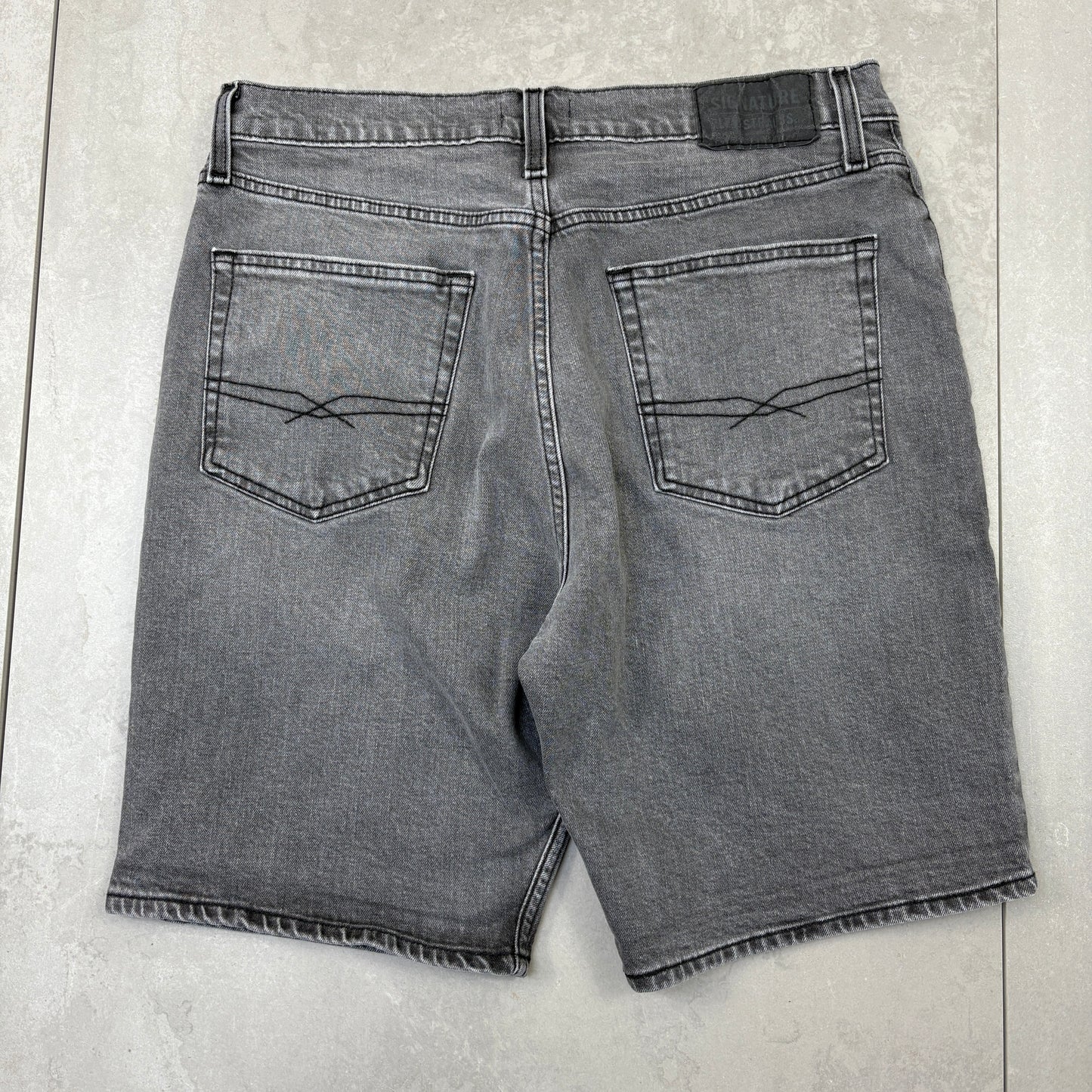 Vintage Levis Grey Straight Denim Shorts - 34