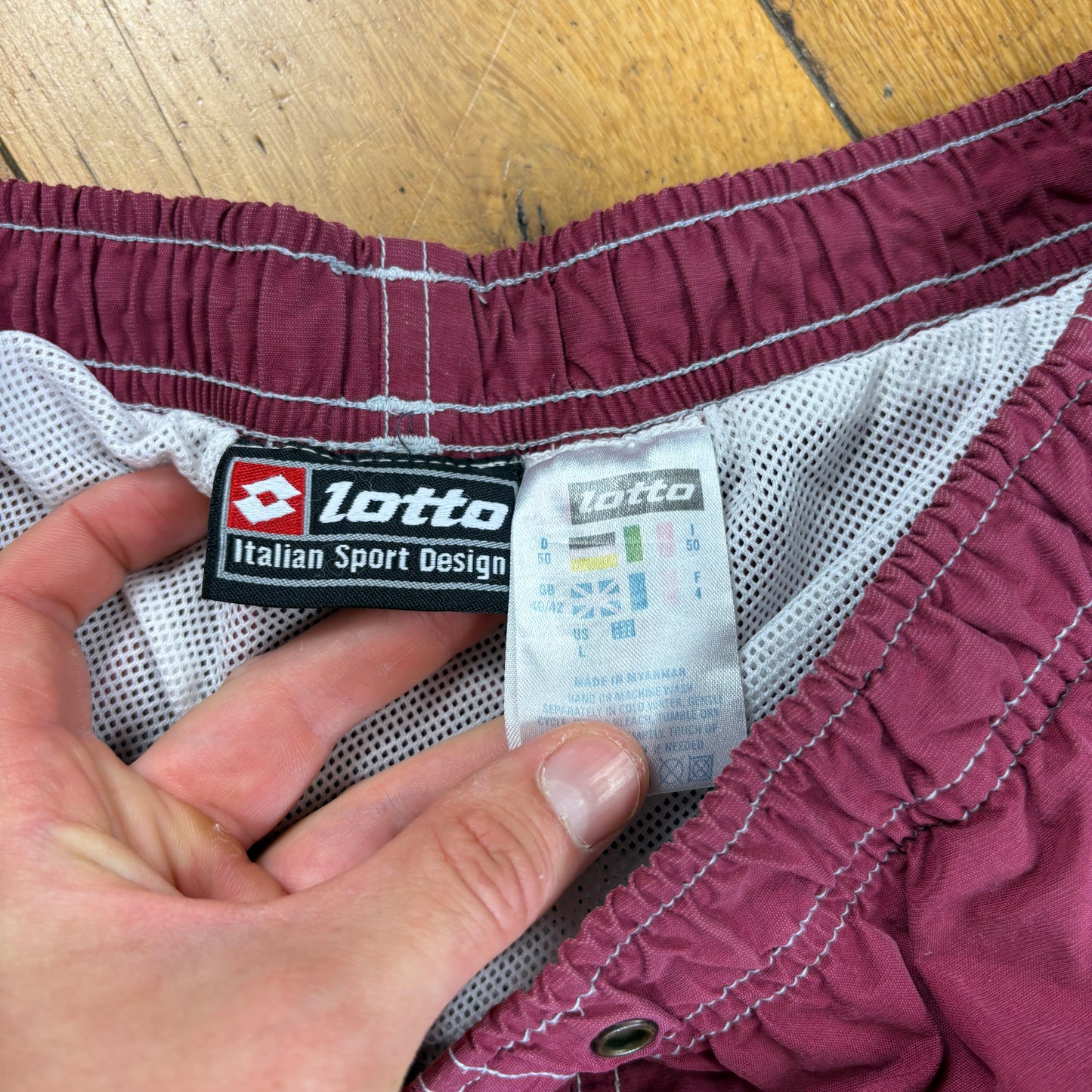 Vintage Lotto Sport Baggy Board Shorts Burgundy - S