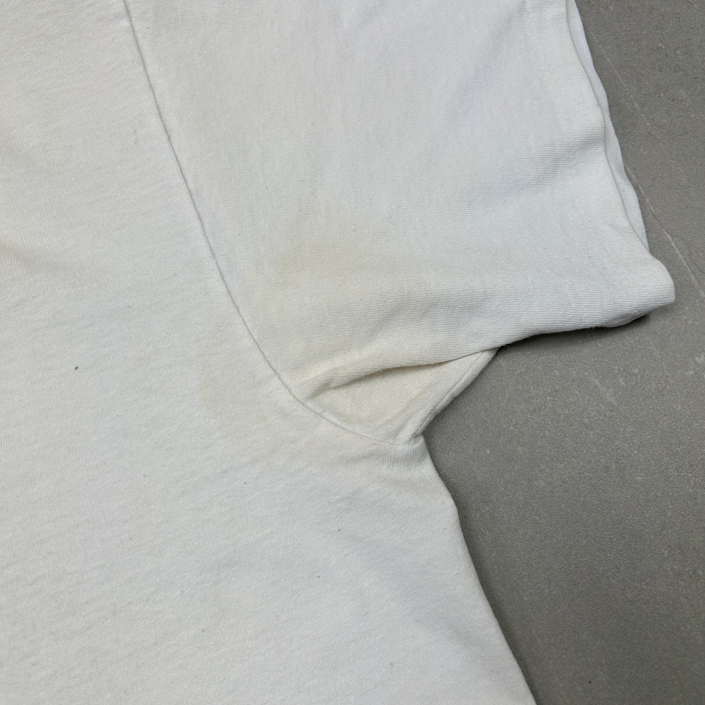 Vintage 1997 Single Stitch Car Graphic White T-Shirt - L