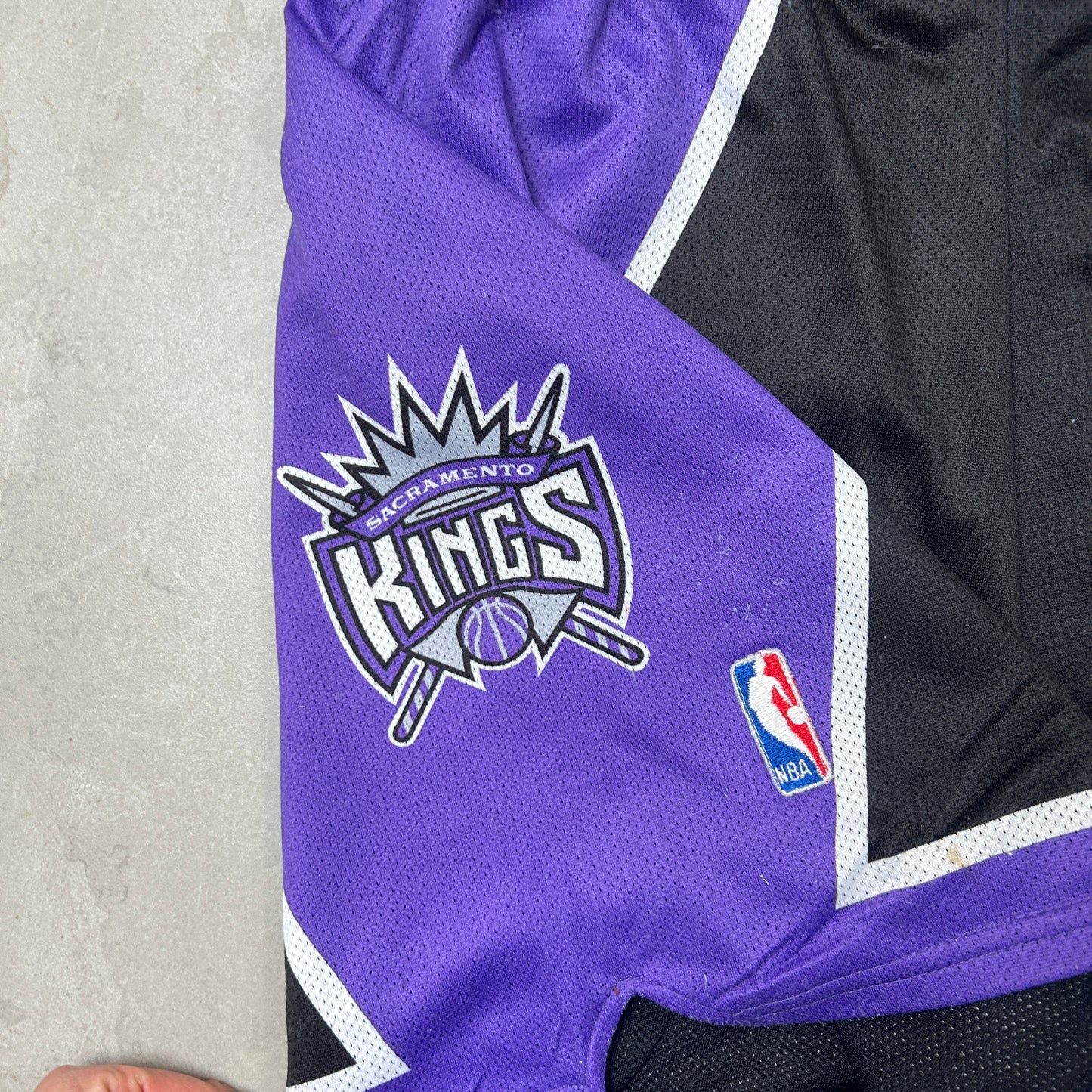 Vintage NBA Sacramento Kings Black Purple Basketball Shorts - S