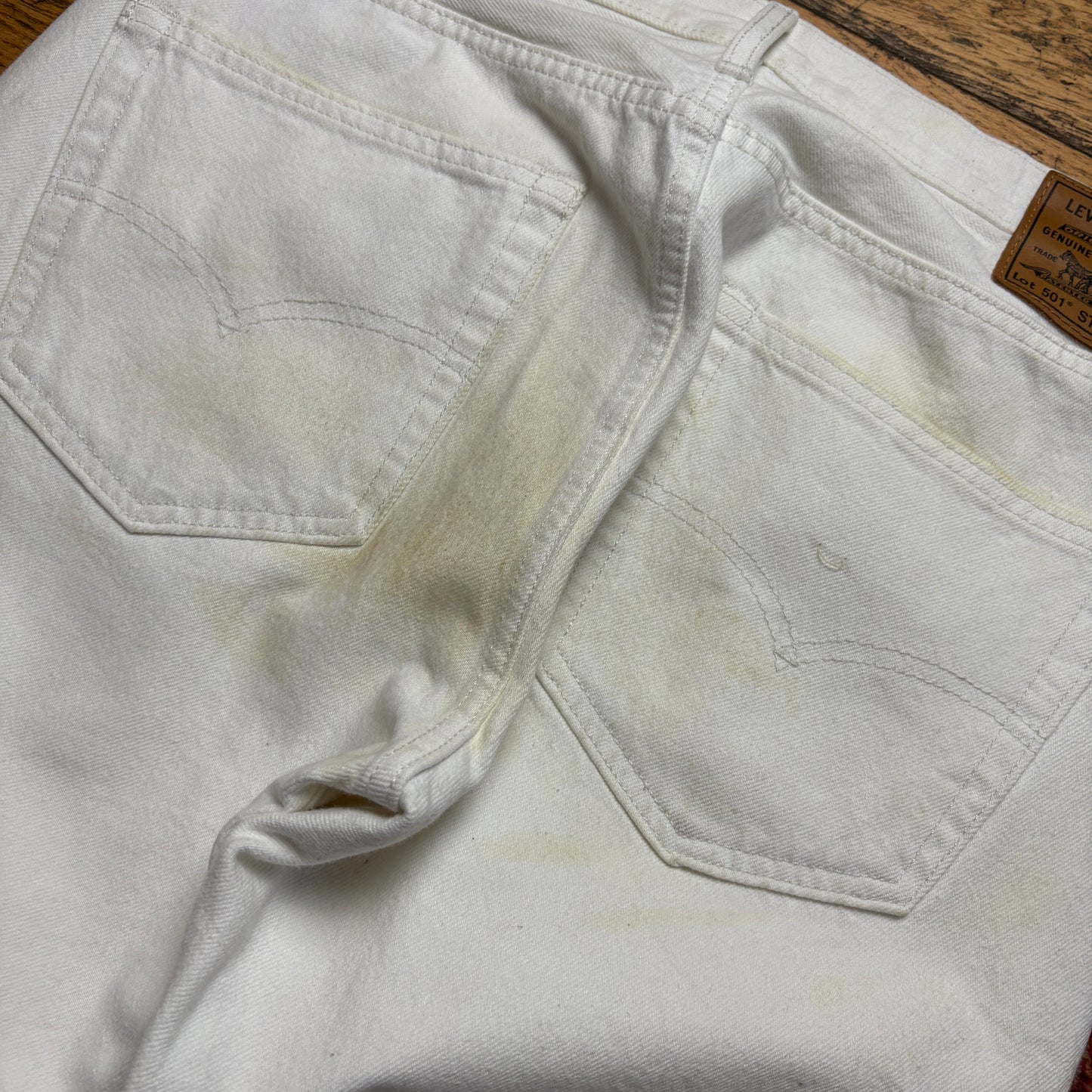 Vintage Levis 501 Slim White Cream Denim Jeans - 32R