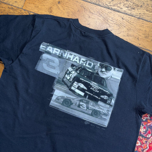 Vintage NASCAR Black Racing Y2K Graphic T-Shirt - L
