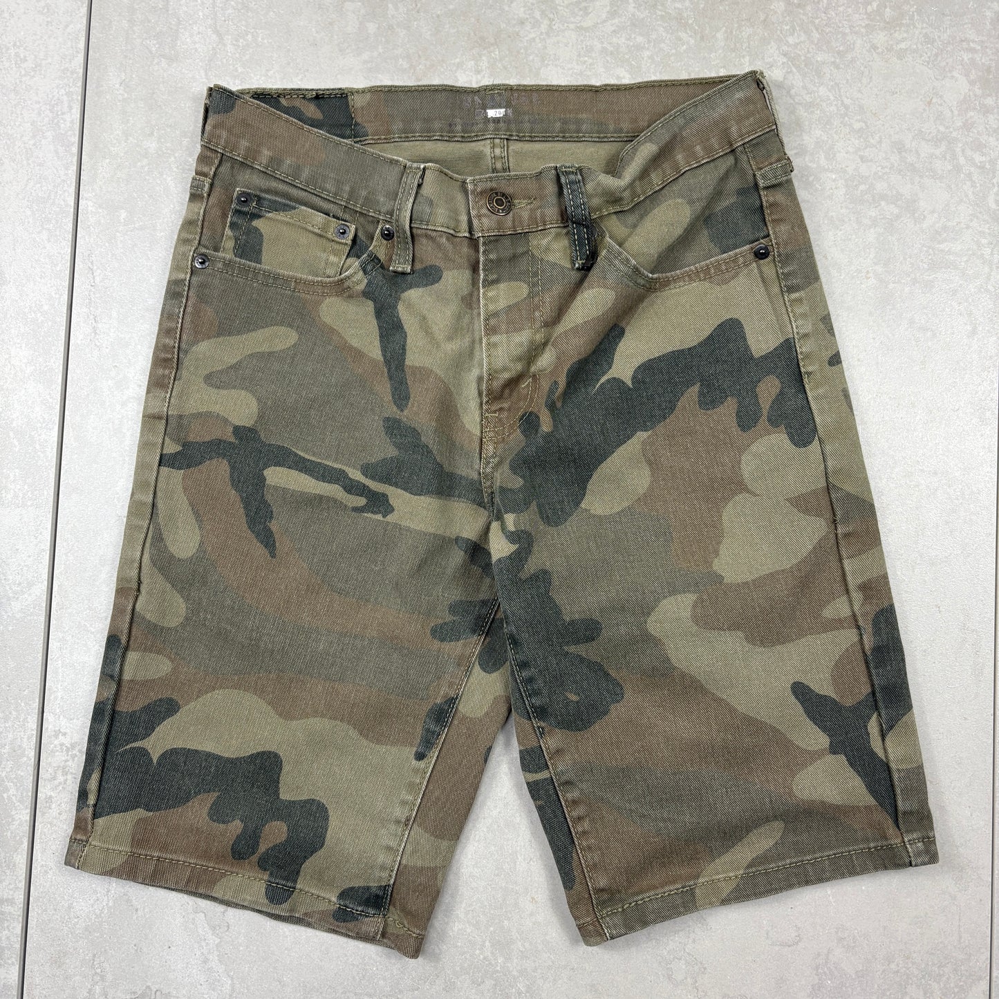 Vintage Levis Green Camo Denim Shorts - 28
