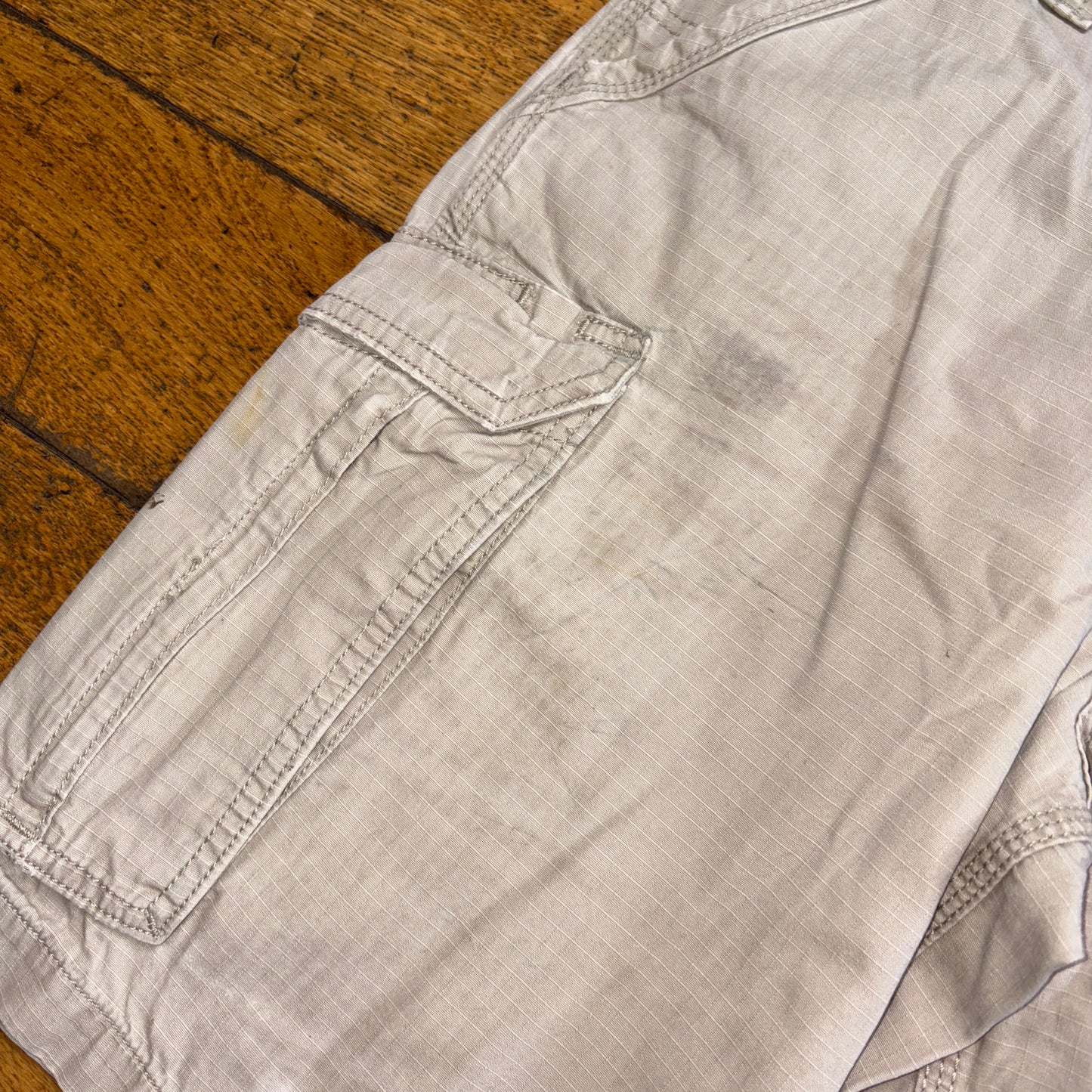 Vintage Carhartt Cream Workwear Baggy Carpenter Shorts - 33