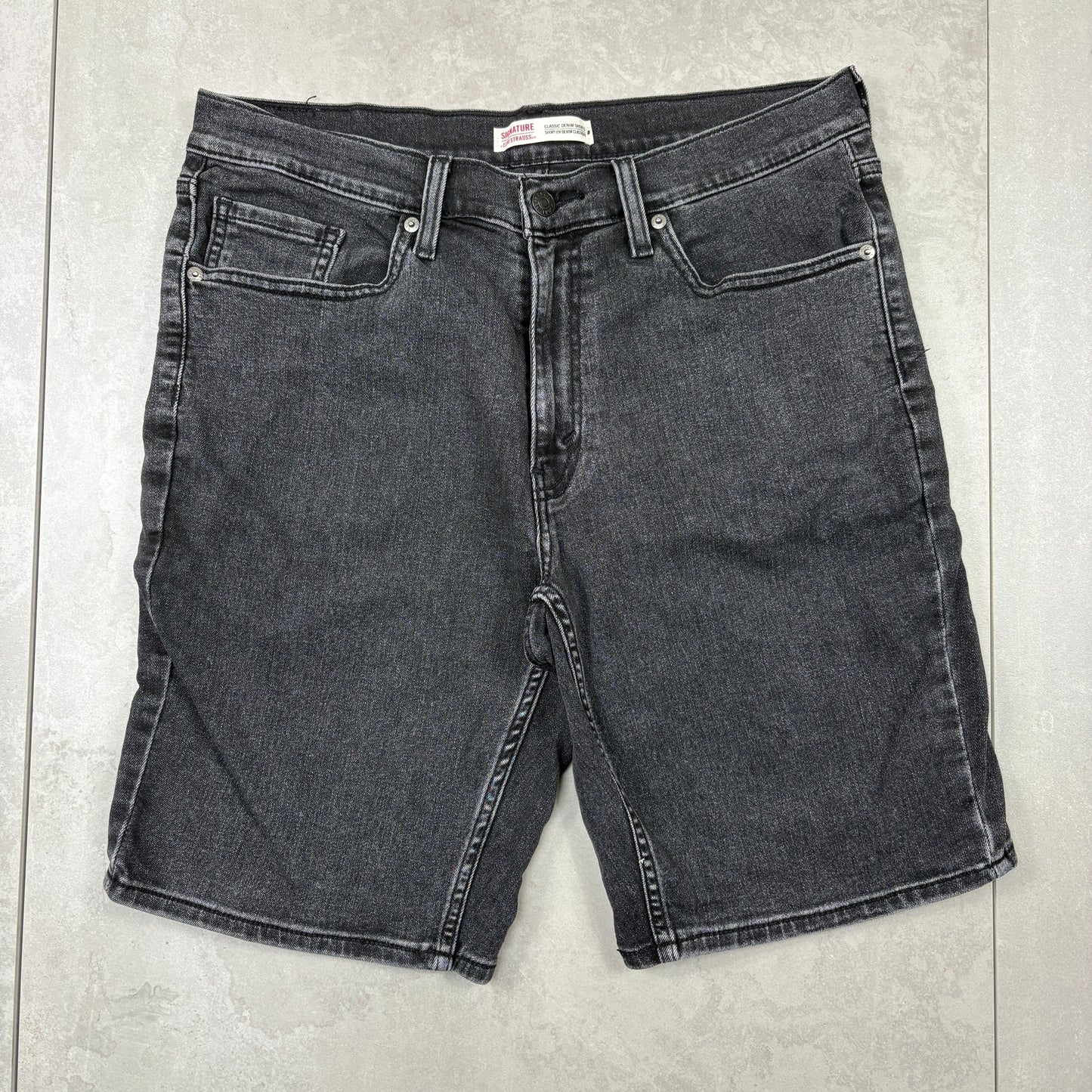 Vintage Levis Black Denim Shorts - 32