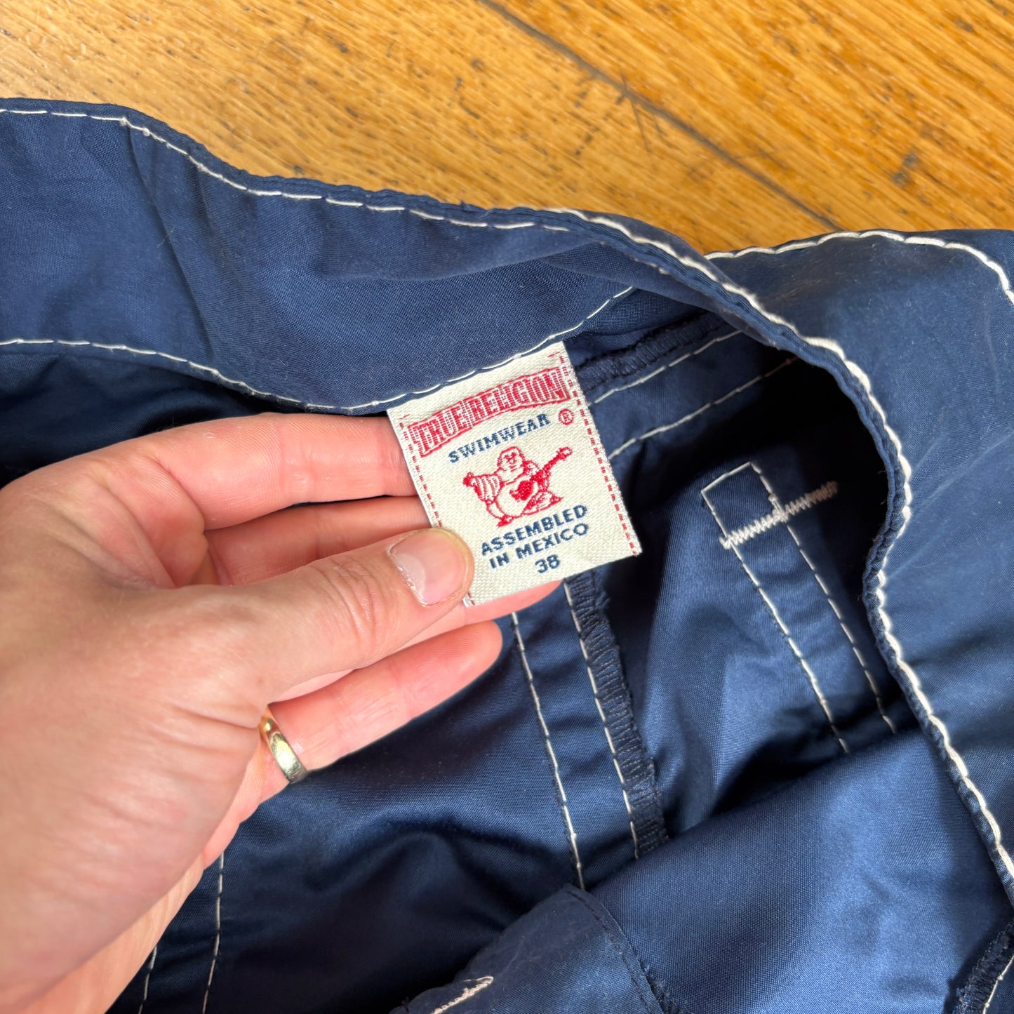 Vintage True Religion Surf Embroidered Y2K Navy Shorts Jorts - 38