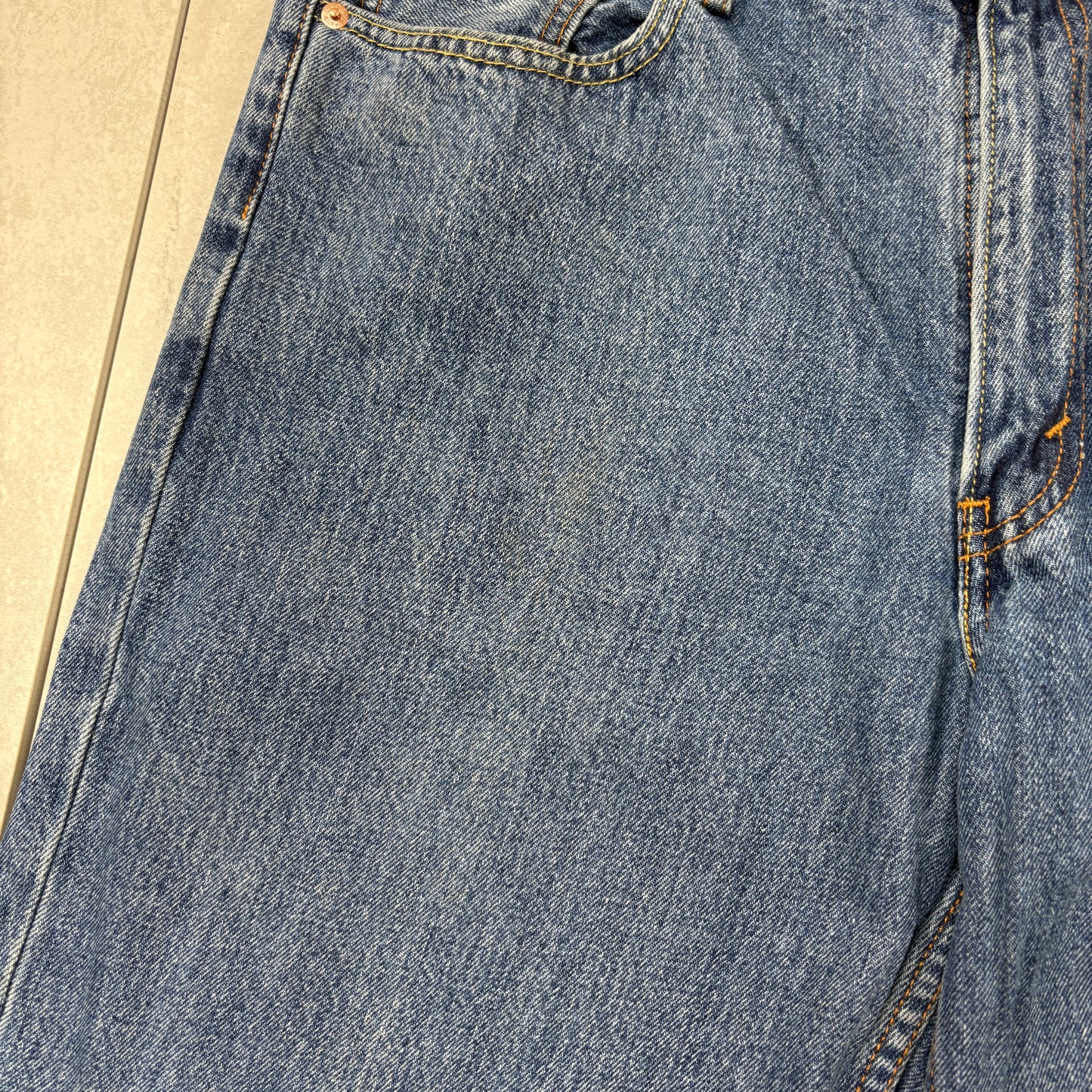 Vintage Levis 550 Baggy Blue Denim Shorts - 36