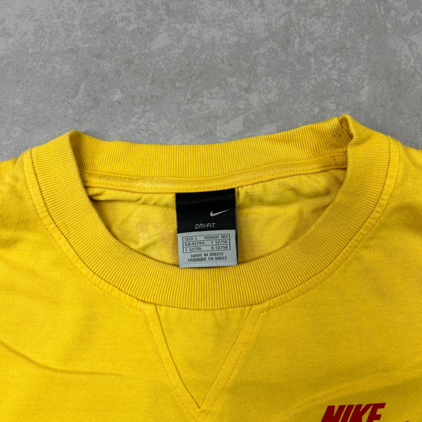 Vintage Nike Basketball Yellow Graphic T-Shirt - L