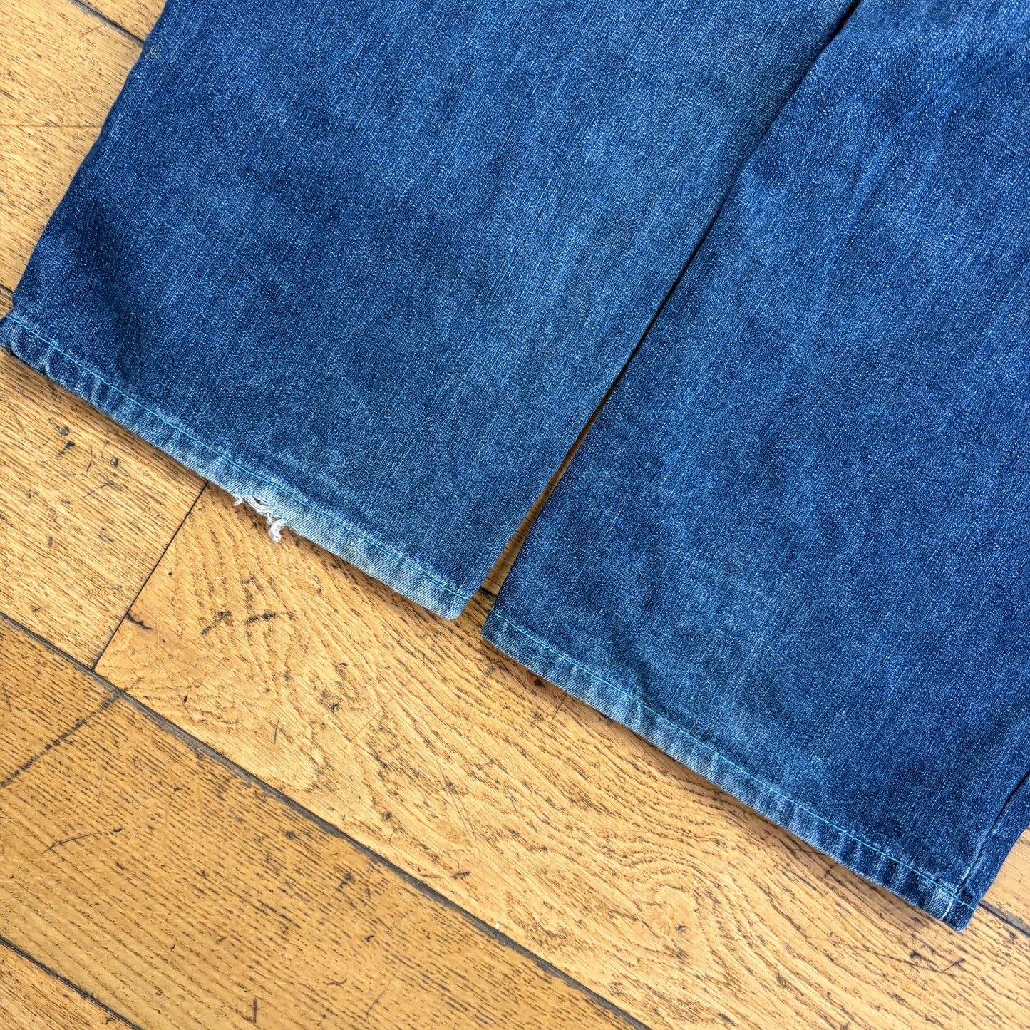 Vintage Blue Embroidered Y2K Hip Hop Baggy Jeans - 38