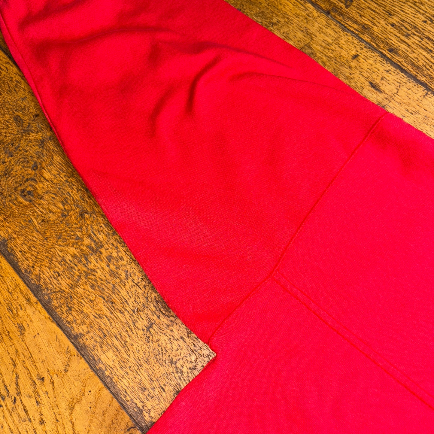 Vintage 90s Reebok Red Boxy Embroidered Sweatshirt - M