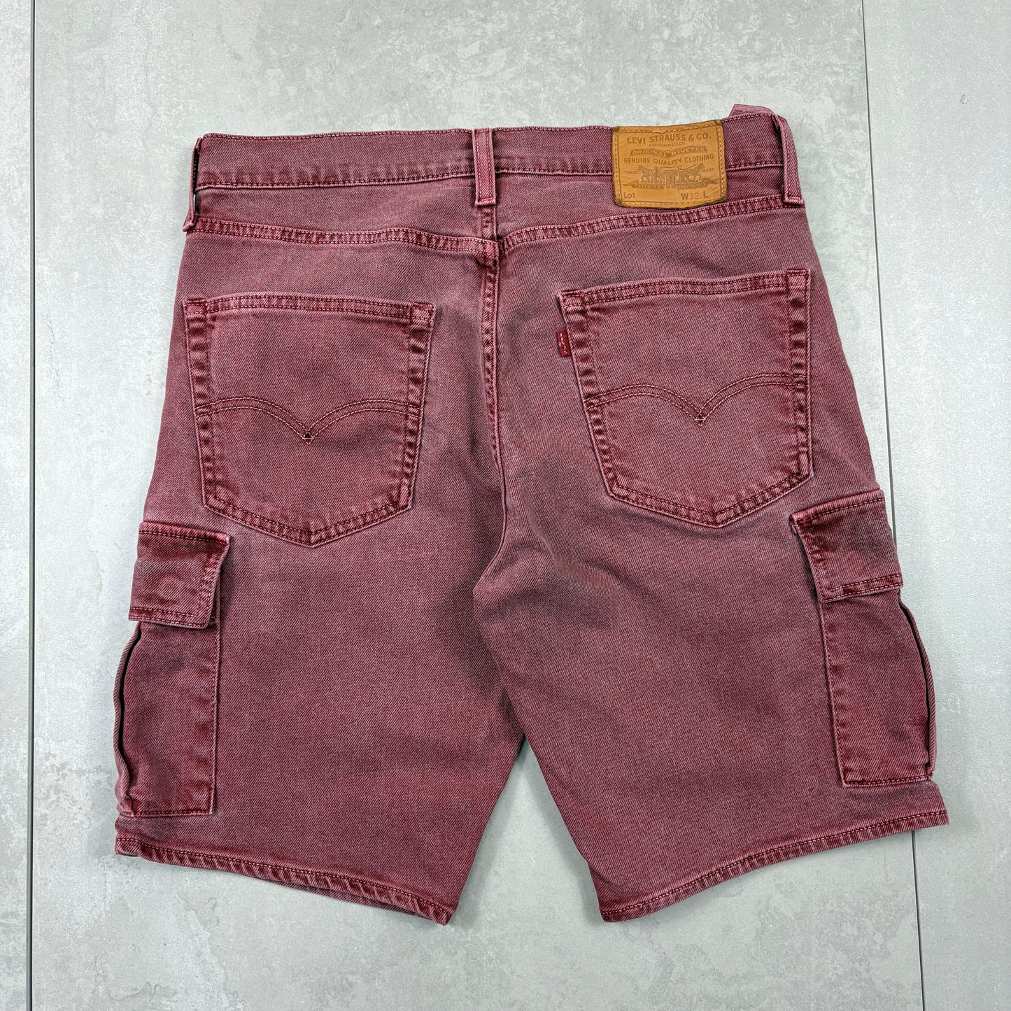 Vintage Levis Burgundy Cargo Baggy Denim Shorts - 32