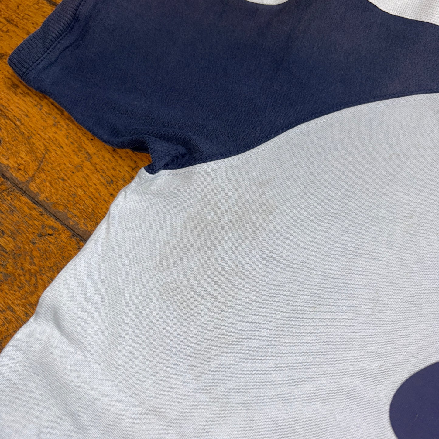 Vintage 00s Nike Blue Y2K Graphic T-Shirt - L
