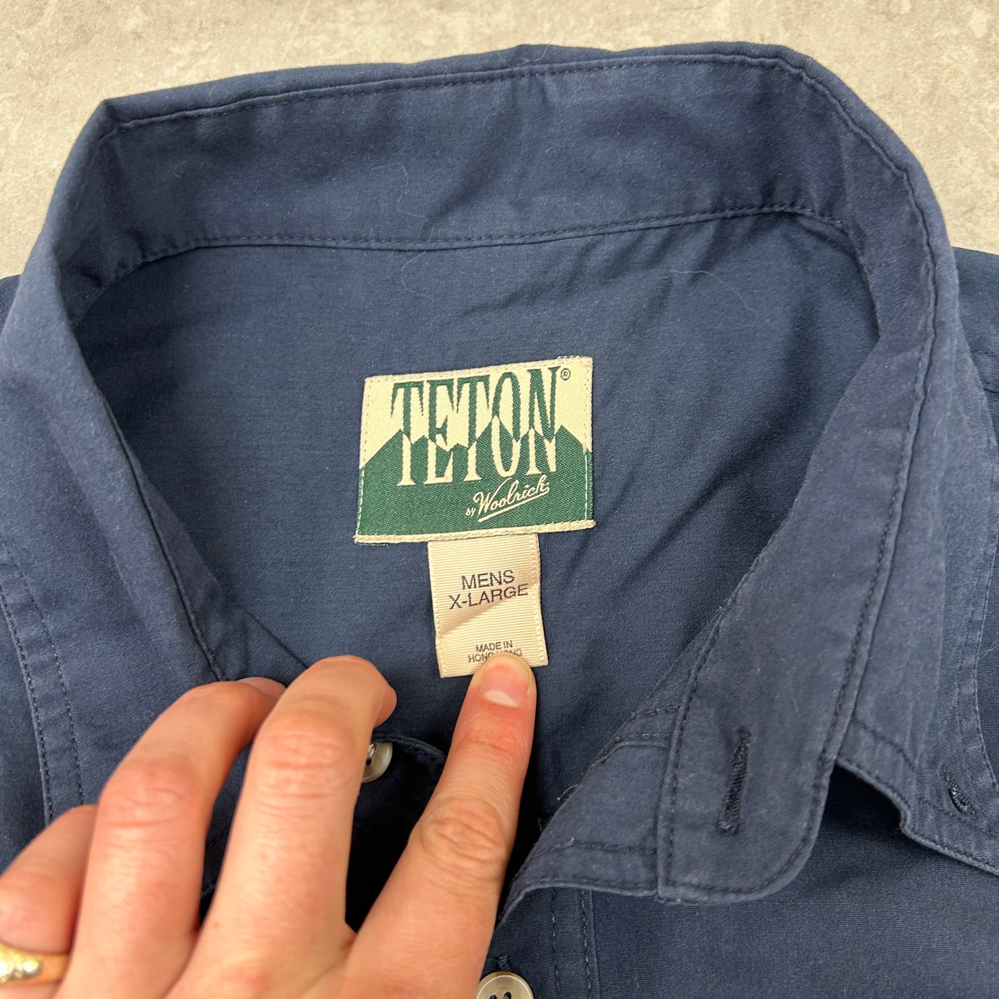 Vintage Woolrich Navy Short Sleeve Workwear Shirt - XL