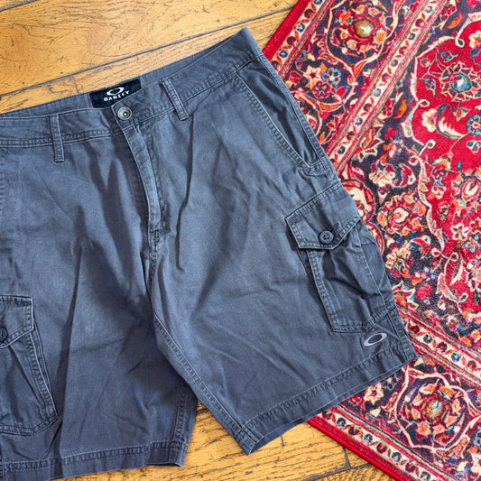 Vintage Oakley Grey Embroidered Cargo Baggy Shorts - 34