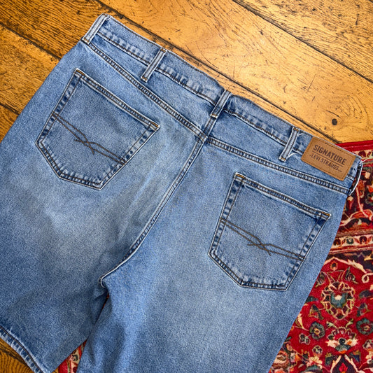 Vintage Levis Blue Baggy Denim Shorts - 42
