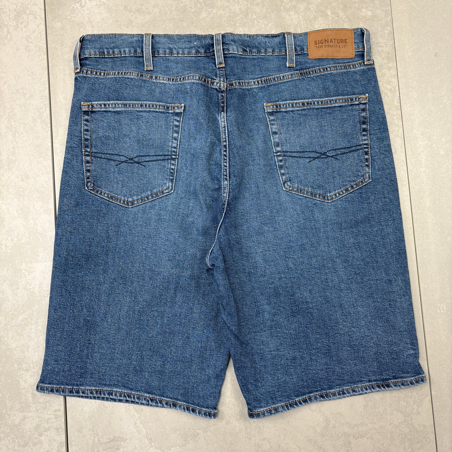 Vintage Levis Baggy Blue Denim Shorts - 40