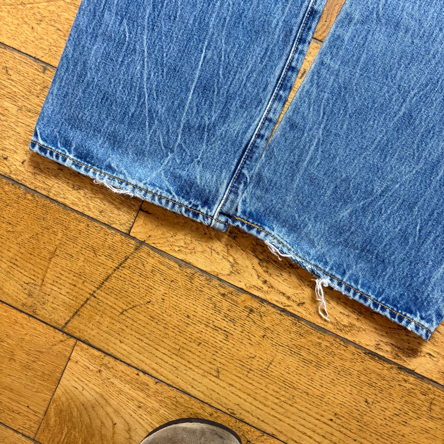 Vintage Levis Straight Blue Denim Jeans - 33R