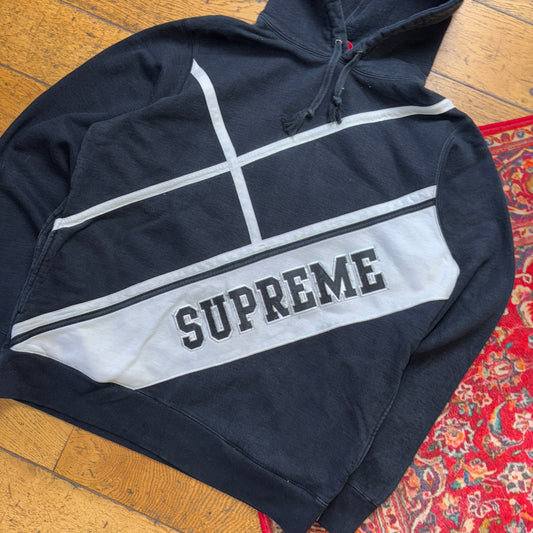Vintage Supreme Black Hoodie Embroidered Sweatshirt - M